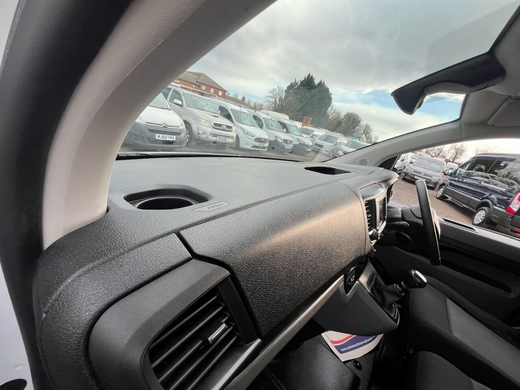 Used Vauxhall Vivaro 2022 for sale - 77110861: Photo 17