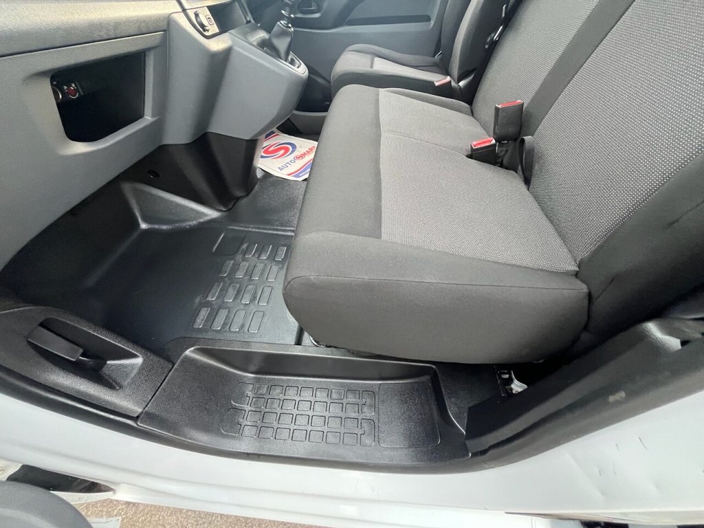 Used Vauxhall Vivaro 2022 for sale - 77110861: Photo 18