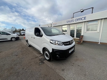 Vauxhall Vivaro feature image