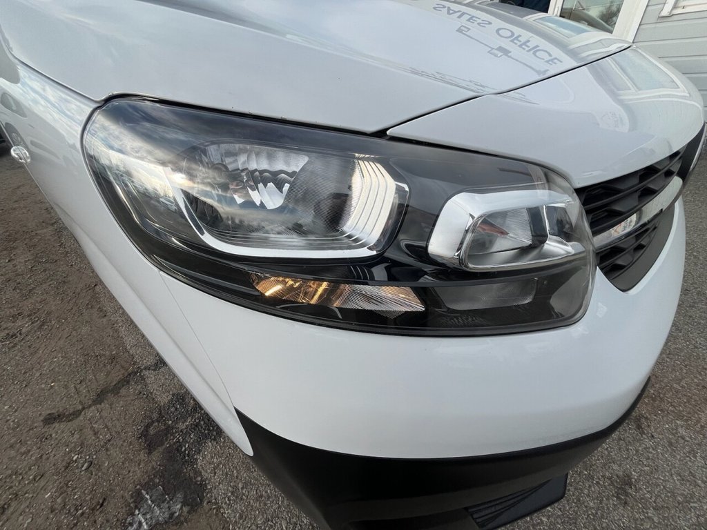 Used Vauxhall Vivaro 2022 for sale - 77110861: Photo 2