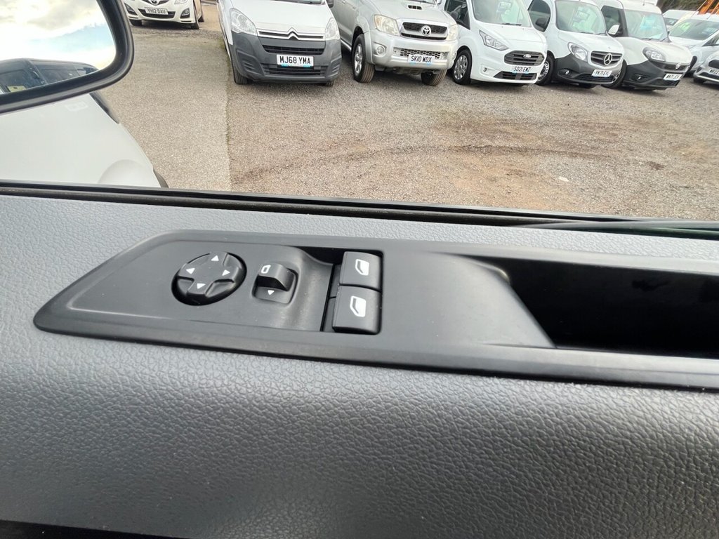 Used Vauxhall Vivaro 2022 for sale - 77110861: Photo 34