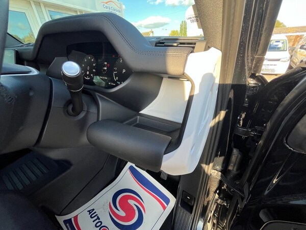 Used Land Rover Defender 2025 for sale - 76132707: Photo 42