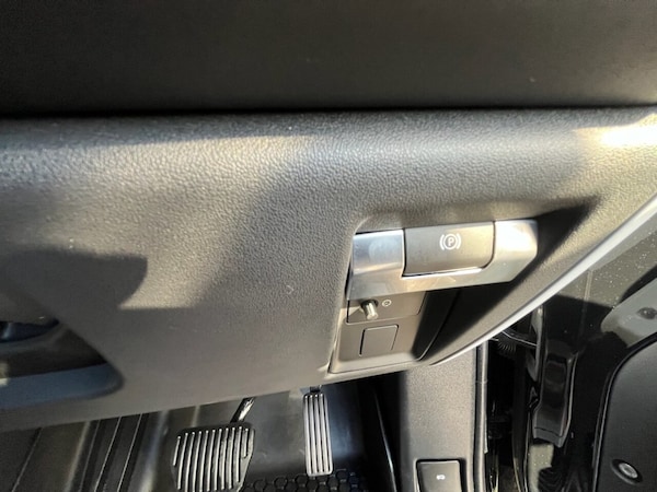 Used Land Rover Defender 2025 for sale - 76132707: Photo 45