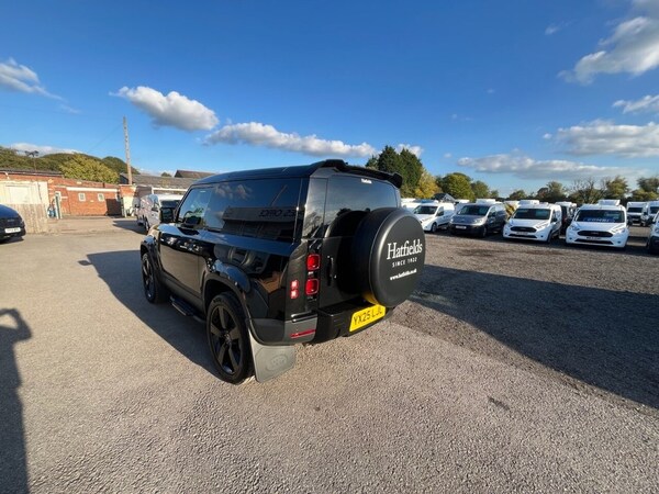 Used Land Rover Defender 2025 for sale - 76132707: Photo 7