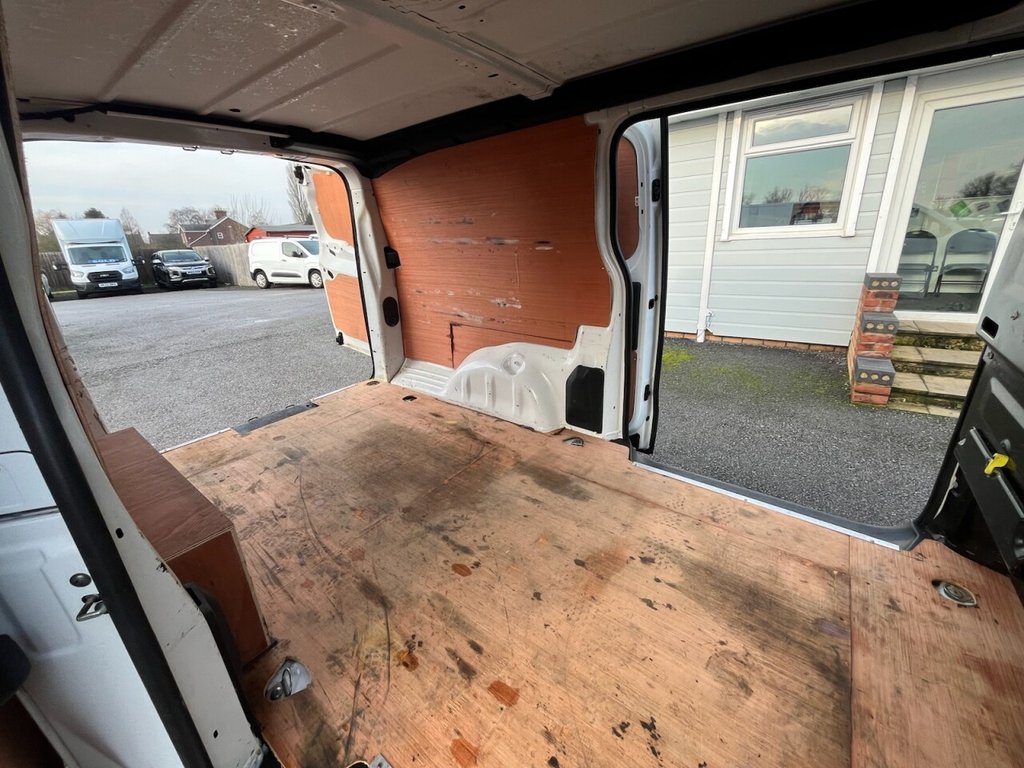 Used Vauxhall Vivaro 2019 for sale - 77027260: Photo 31