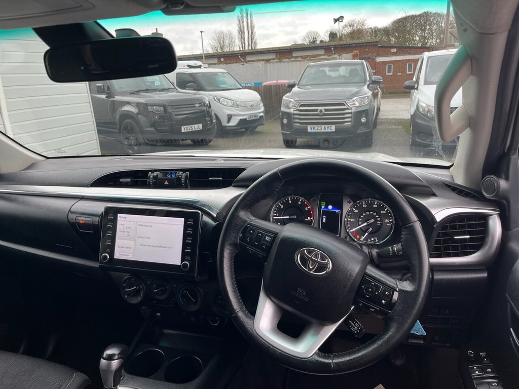 Used Toyota Hilux 2021 for sale - 76558498: Photo 12