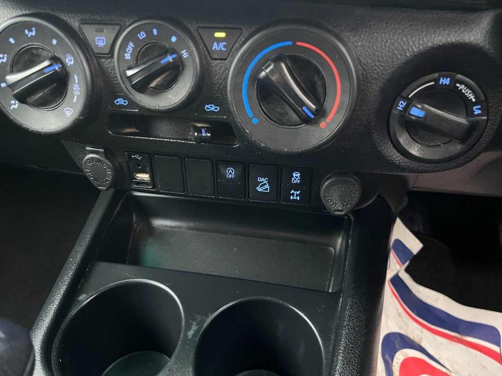 Used Toyota Hilux 2021 for sale - 76558498: Photo 46