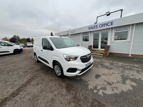 Used Vauxhall Combo 2020 for sale - 76245297: Photo 1