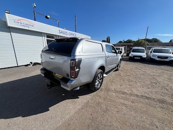 Used Isuzu D-Max 2023 for sale - 79470620: Photo