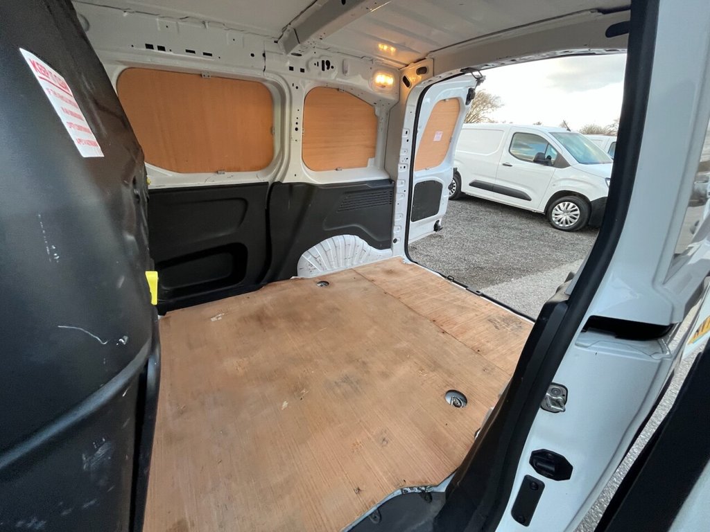 Used Peugeot Partner 2021 for sale - 77052632: Photo 19