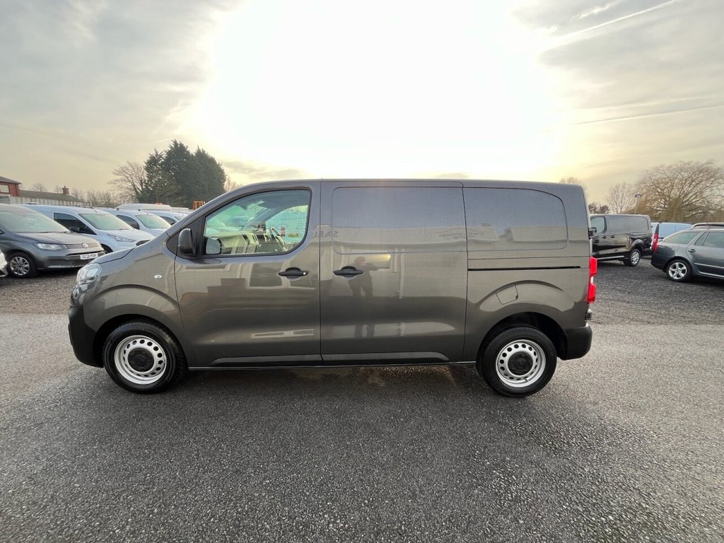 Used Vauxhall Vivaro 2022 for sale - 77027269: Photo 9