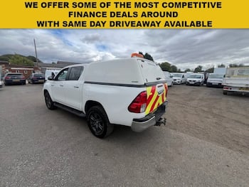 Used Toyota Hilux 2023 for sale - 79666884: Photo