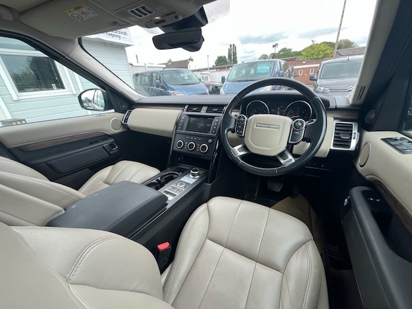 Used Land Rover Discovery 2017 for sale - 74616833: Photo 10