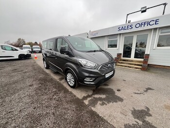 Used Ford Tourneo Custom 2022 for sale - 76496632: Photo