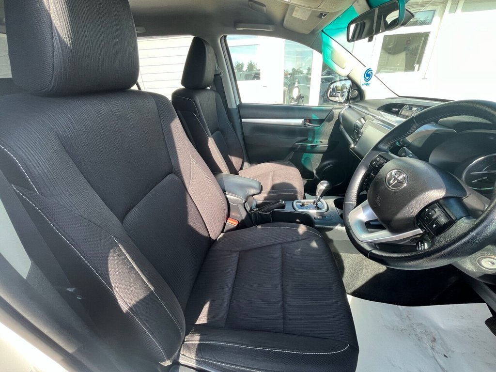 Used Toyota Hilux 2022 for sale - 76105485: Photo 11