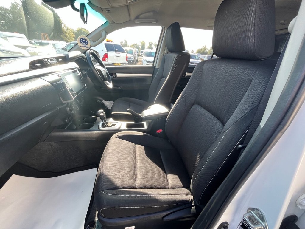 Used Toyota Hilux 2022 for sale - 76105485: Photo 12