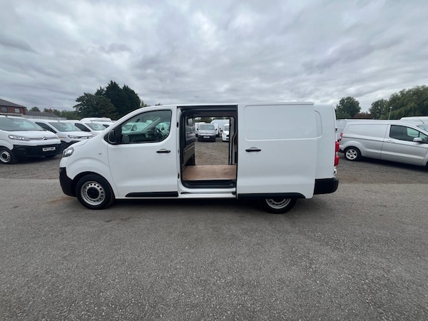 Used Vauxhall Vivaro 2022 for sale - 75642721: Photo 5