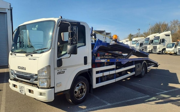 Used Isuzu Forward 2017 for sale - 74183008: Photo 2