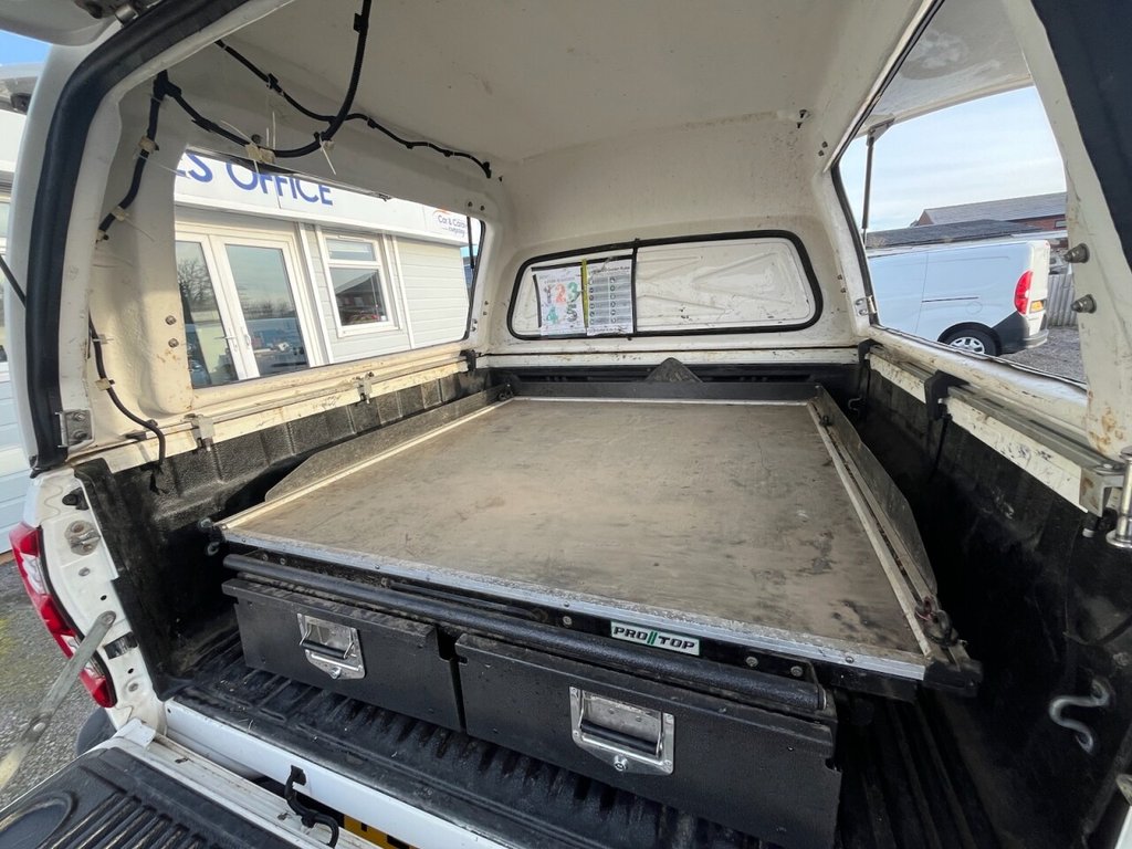 Used Toyota Hilux 2022 for sale - 77153300: Photo 26