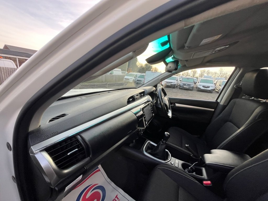 Used Toyota Hilux 2022 for sale - 77153300: Photo 37