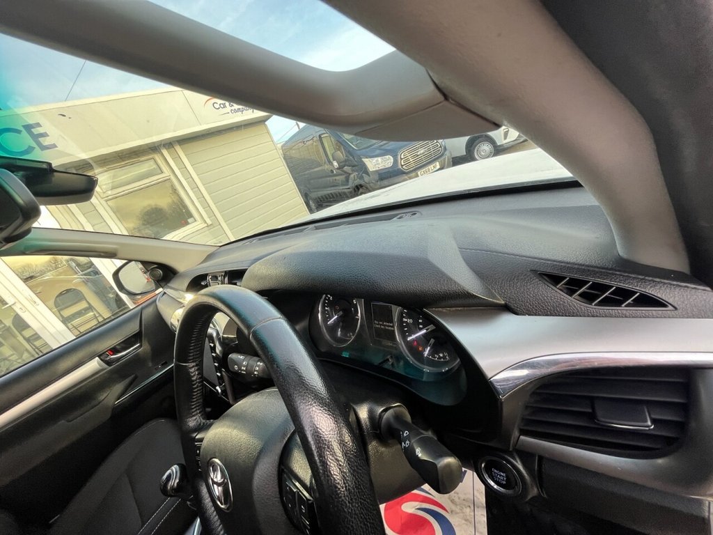 Used Toyota Hilux 2022 for sale - 77153300: Photo 49