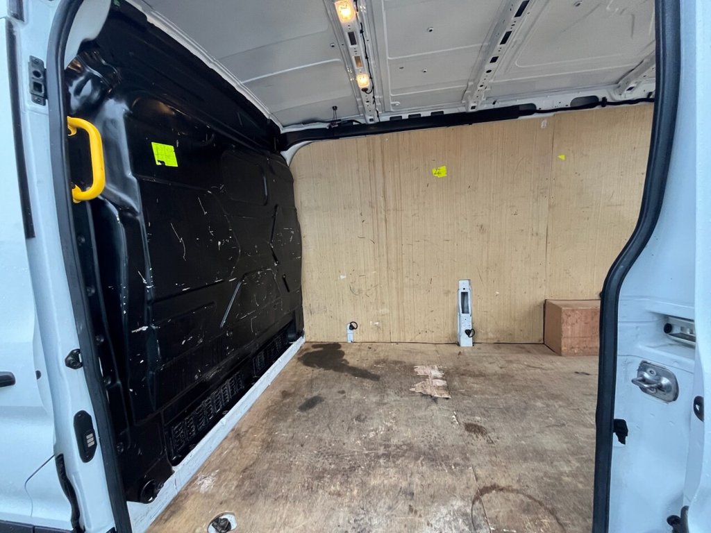 Used Ford Transit 2022 for sale - 76685931: Photo 28