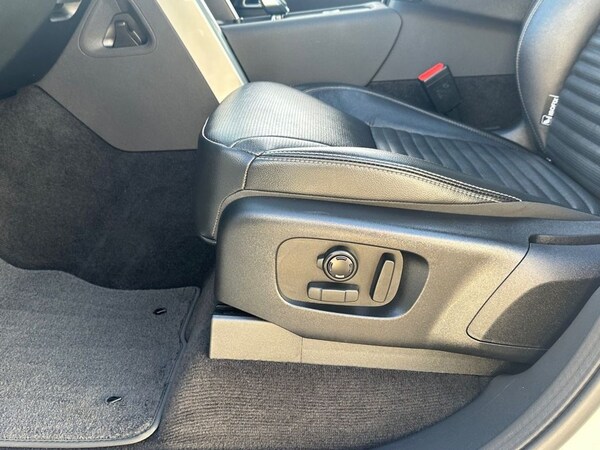 Used Land Rover Discovery 2024 for sale - 74570404: Photo 31