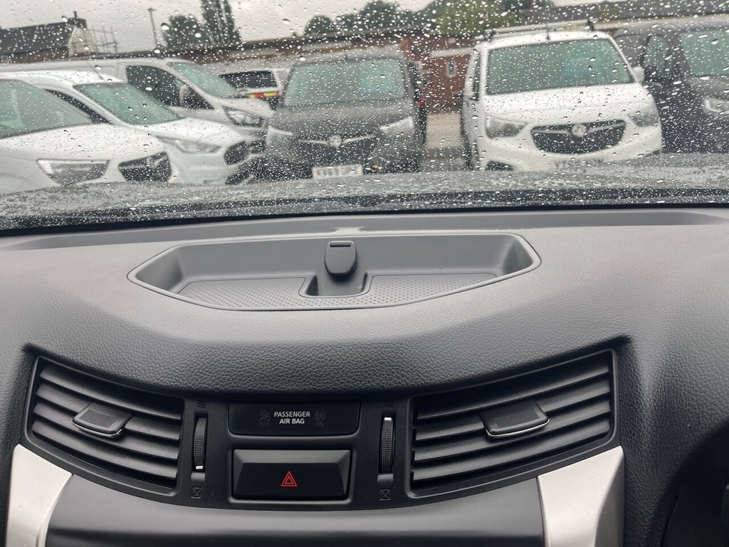 Used Nissan Navara 2016 for sale - 77571828: Photo 28