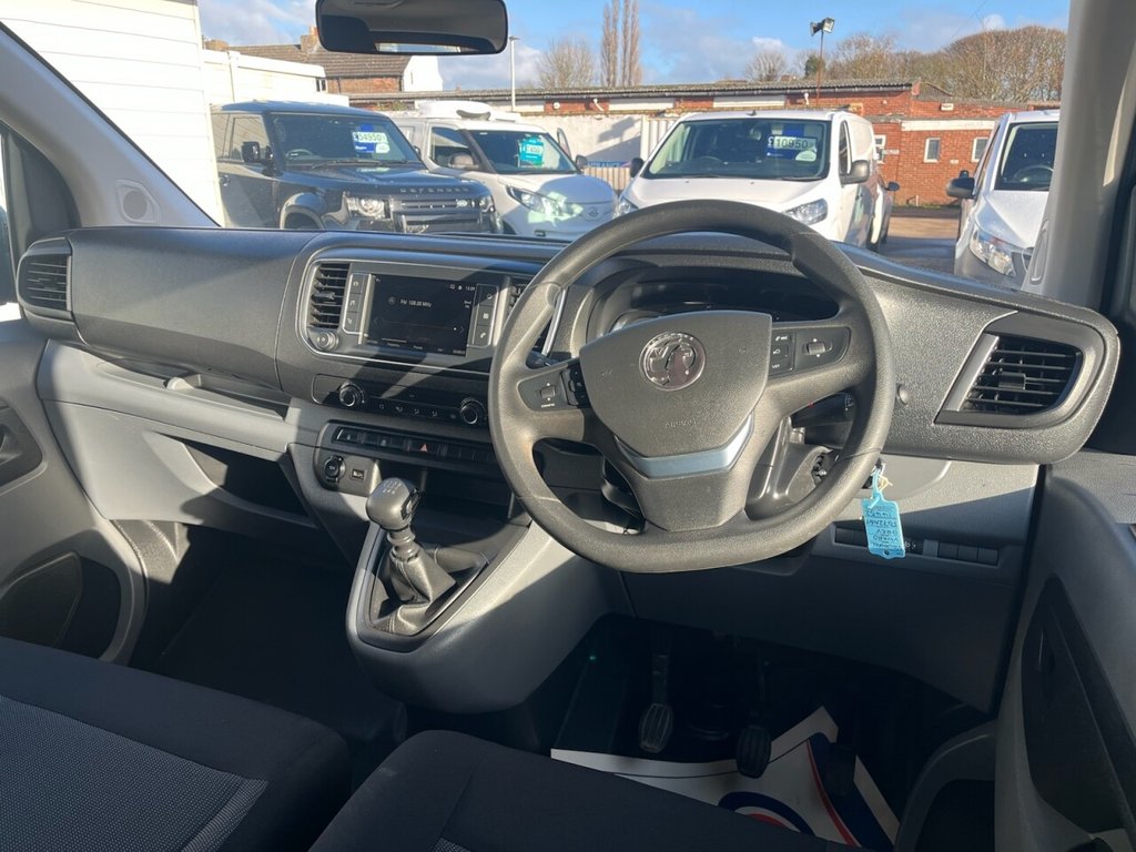 Used Vauxhall Vivaro Life 2022 for sale - 76604658: Photo 10