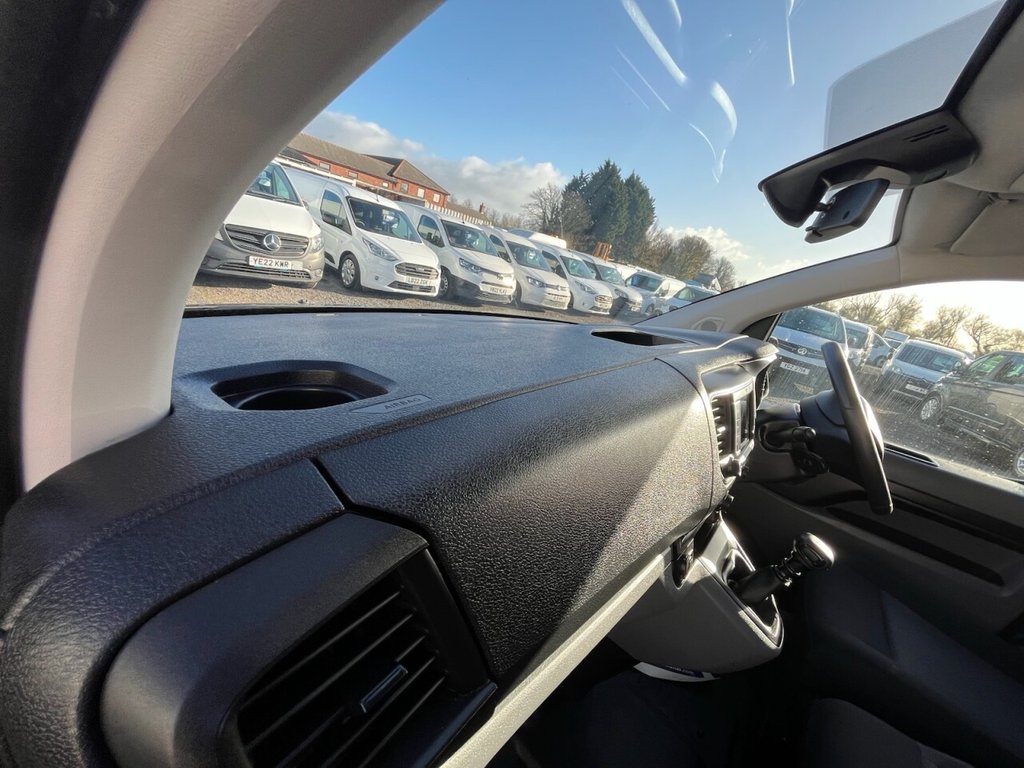 Used Vauxhall Vivaro Life 2022 for sale - 76604658: Photo 33