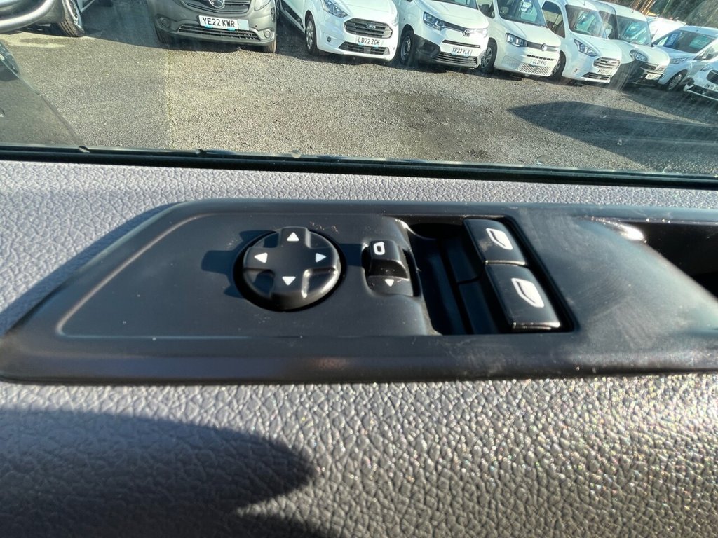 Used Vauxhall Vivaro Life 2022 for sale - 76604658: Photo 36