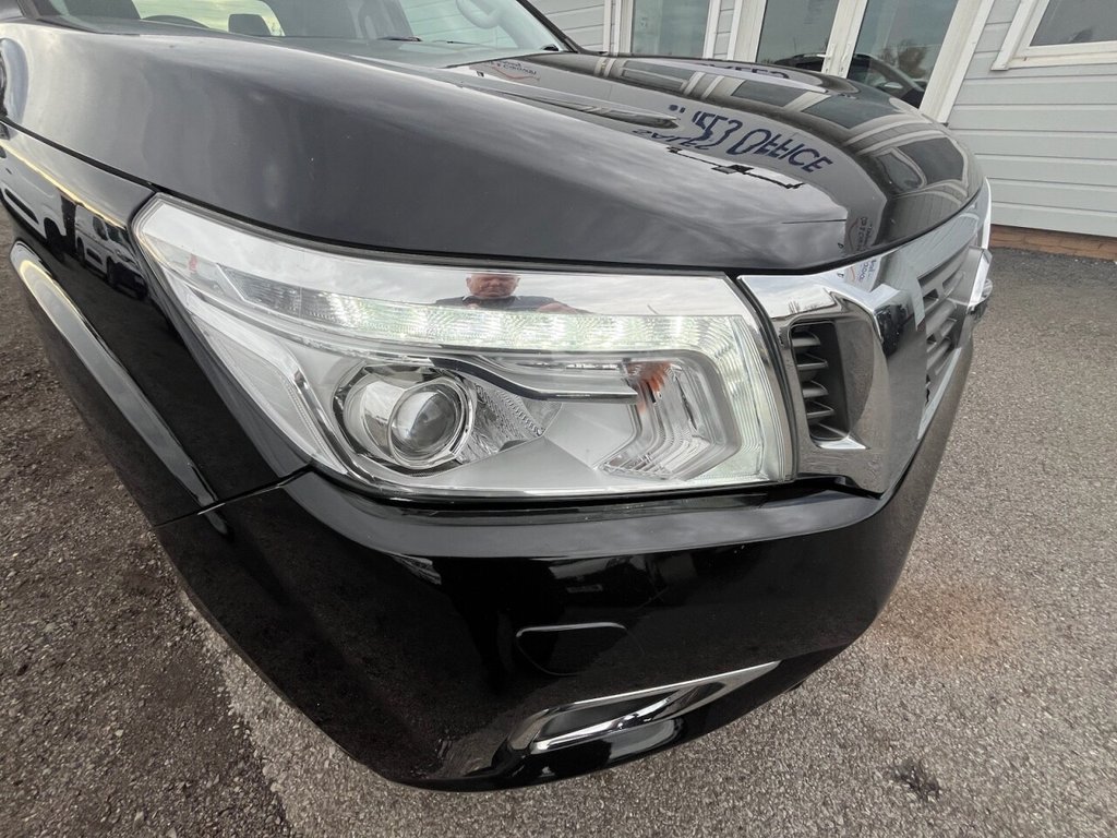 Used Nissan Navara 2017 for sale - 76496158: Photo 2