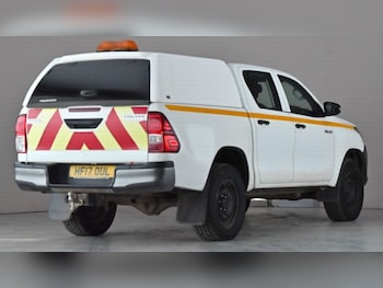 Used Toyota Hilux 2017 for sale - 79587406: Photo