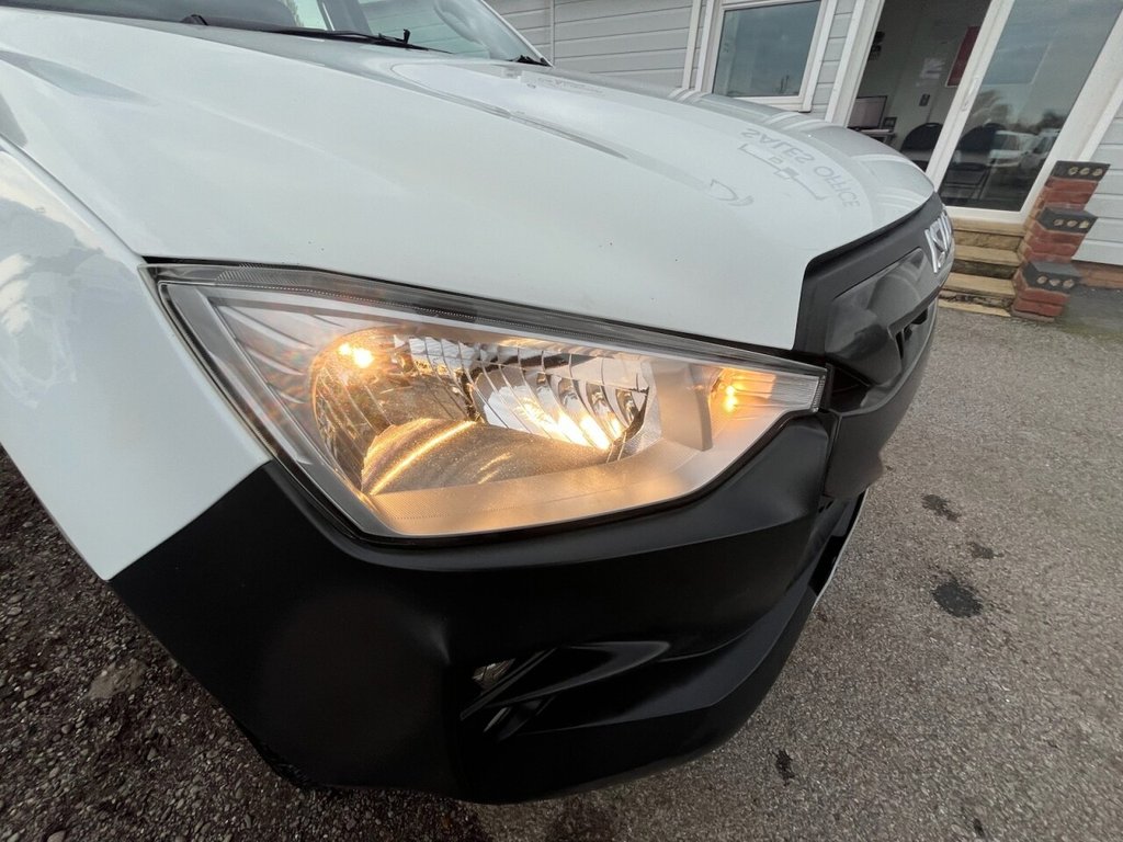 Used Isuzu D-Max 2021 for sale - 76496811: Photo 2