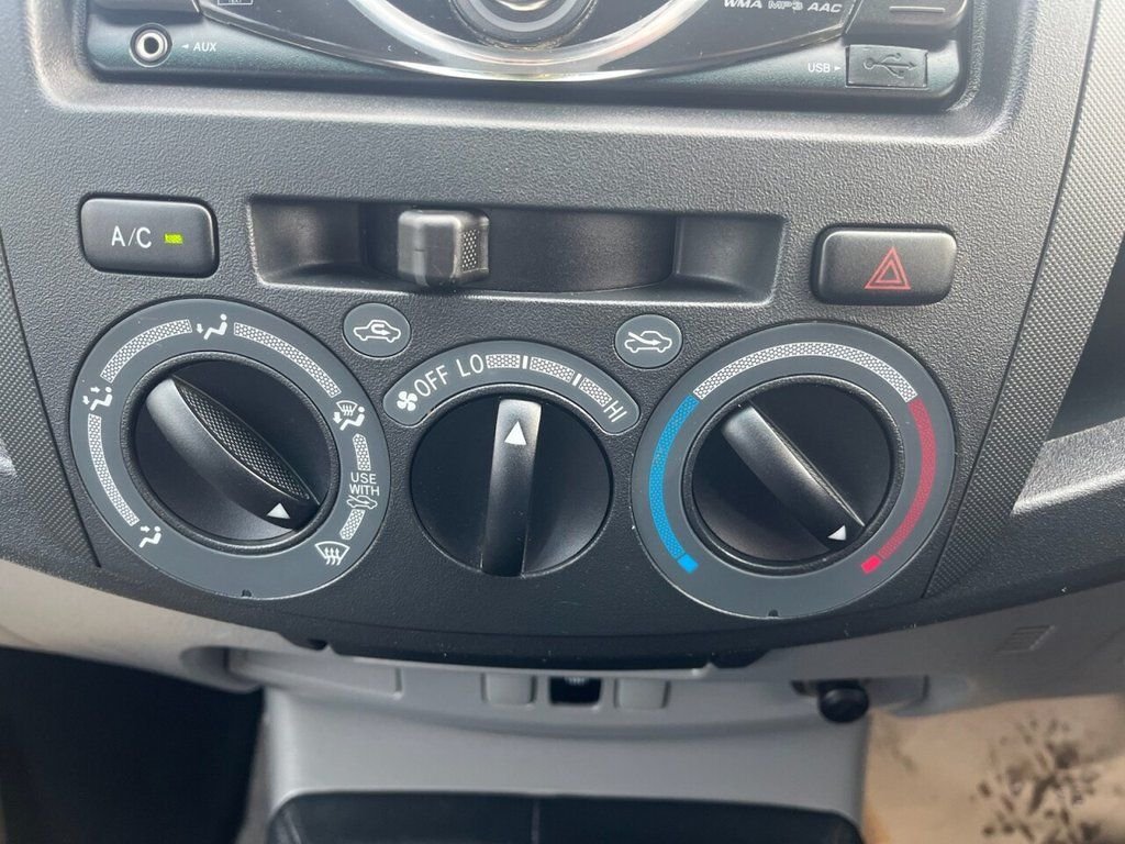 Used Toyota Hilux 2011 for sale - 76481883: Photo 16