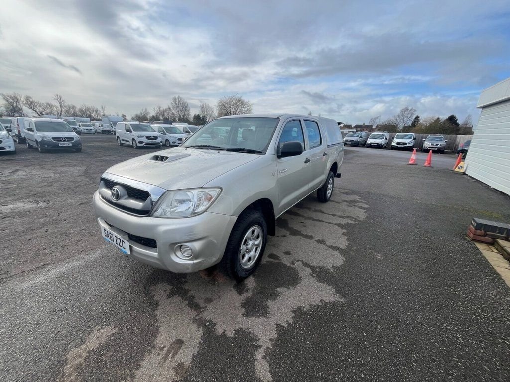 Used Toyota Hilux 2011 for sale - 76481883: Photo 2