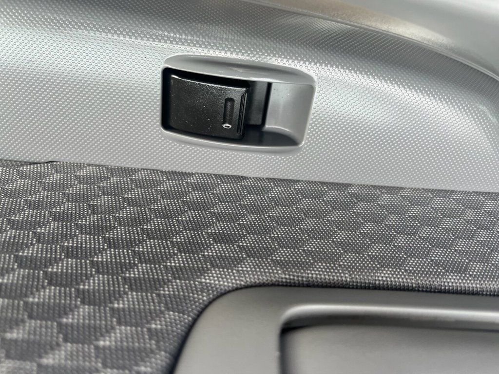 Used Toyota Hilux 2011 for sale - 76481883: Photo 23