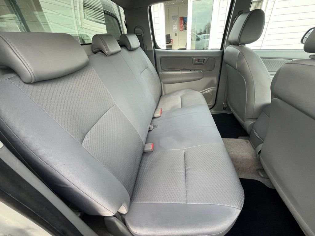 Used Toyota Hilux 2011 for sale - 76481883: Photo 24