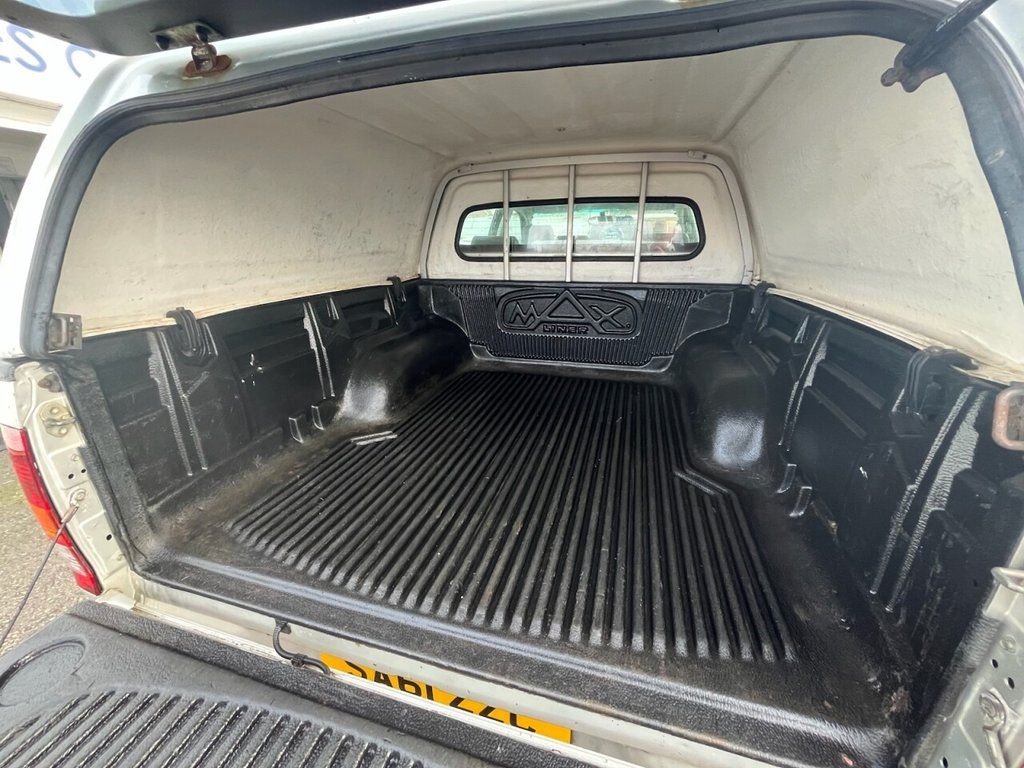 Used Toyota Hilux 2011 for sale - 76481883: Photo 28