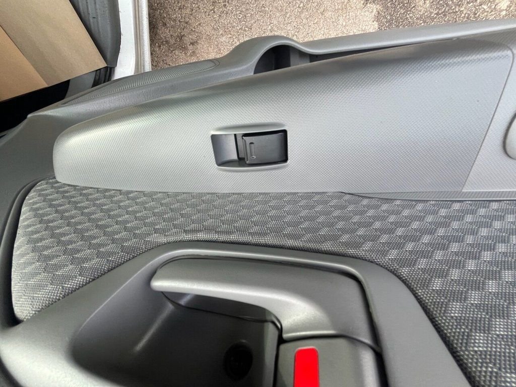 Used Toyota Hilux 2011 for sale - 76481883: Photo 35