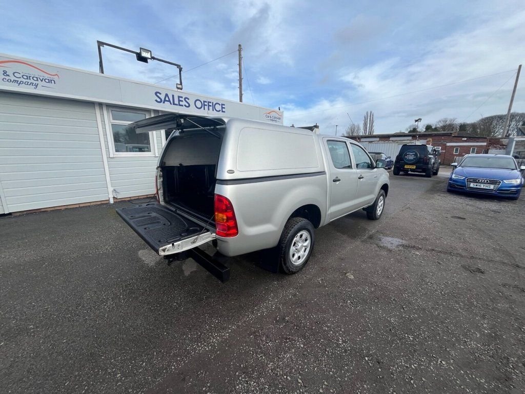 Used Toyota Hilux 2011 for sale - 76481883: Photo 5
