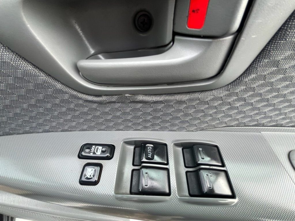 Used Toyota Hilux 2011 for sale - 76481883: Photo 9