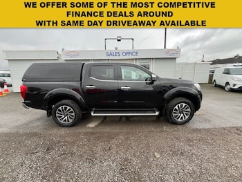 Used Nissan Navara 2018 for sale - 77821181: Photo