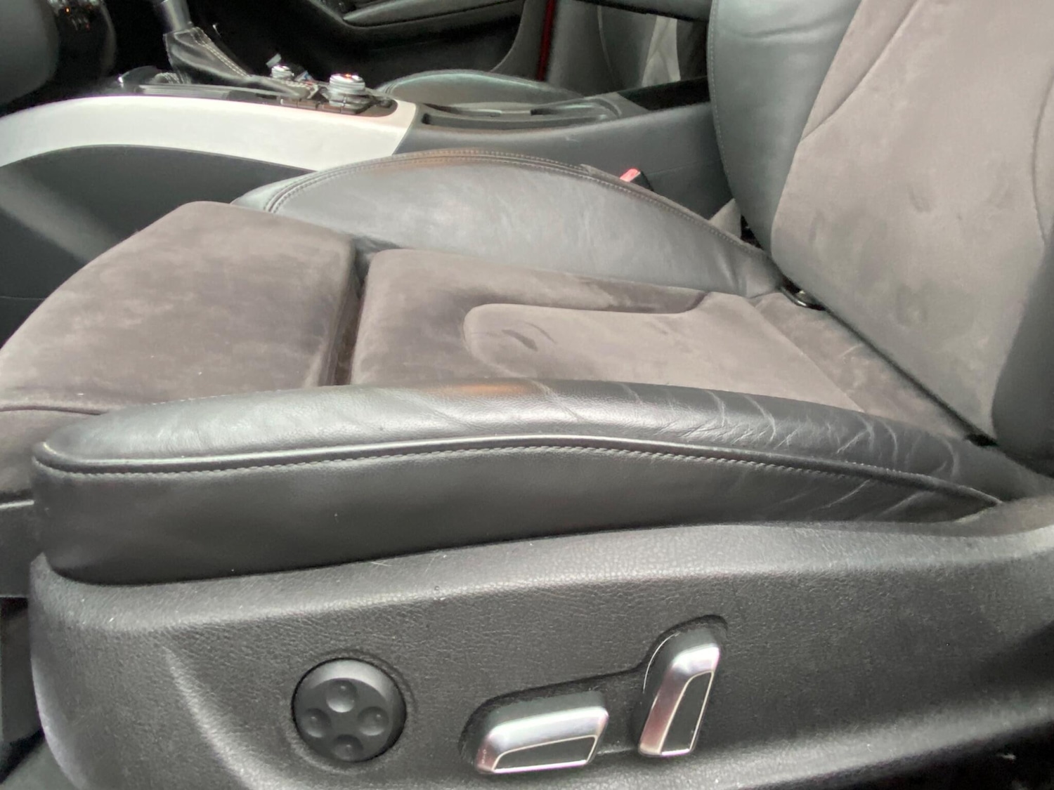 Used Audi S4 Avant 2012 for sale - 76269928: Photo 19