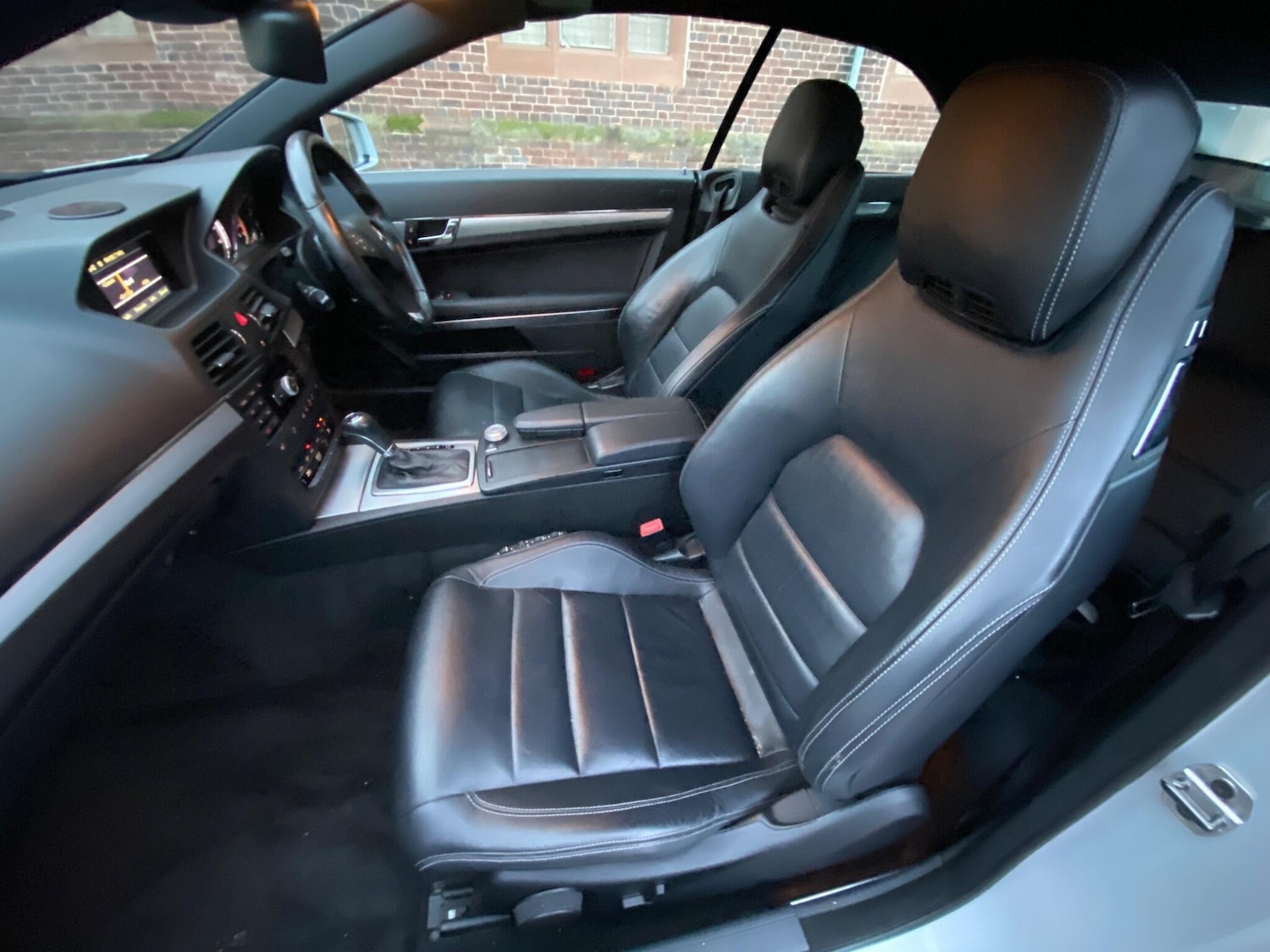 Used Mercedes-Benz E Class 2010 for sale - 76976574: Photo 10