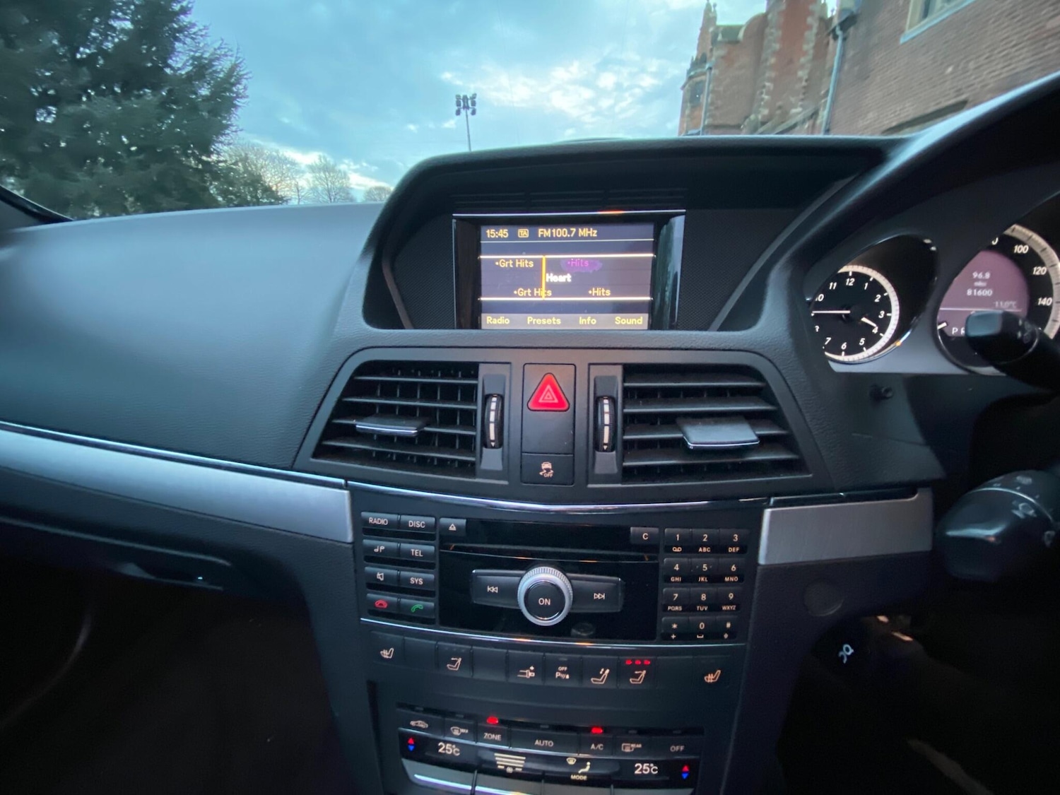 Used Mercedes-Benz E Class 2010 for sale - 76976574: Photo 19