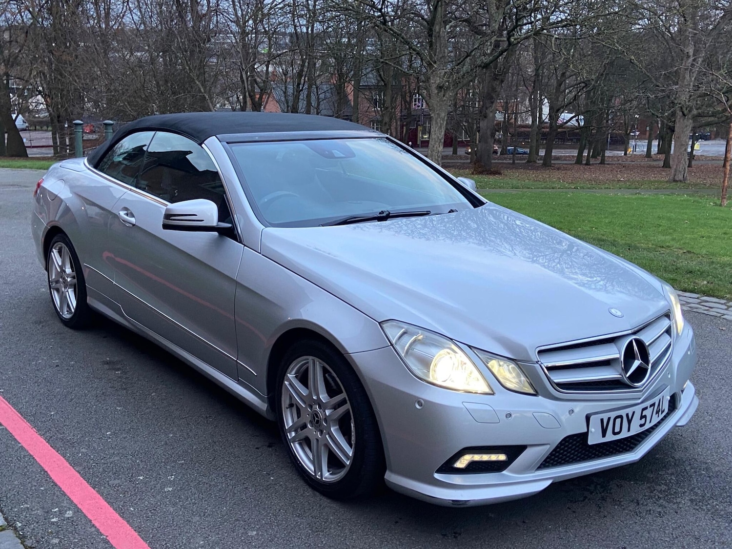 Used Mercedes-Benz E Class 2010 for sale - 76976574: Photo 4