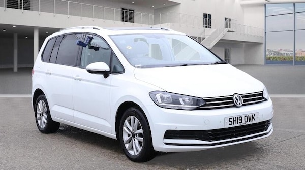Used Volkswagen Touran 2019 for sale - 76270011: Photo 2