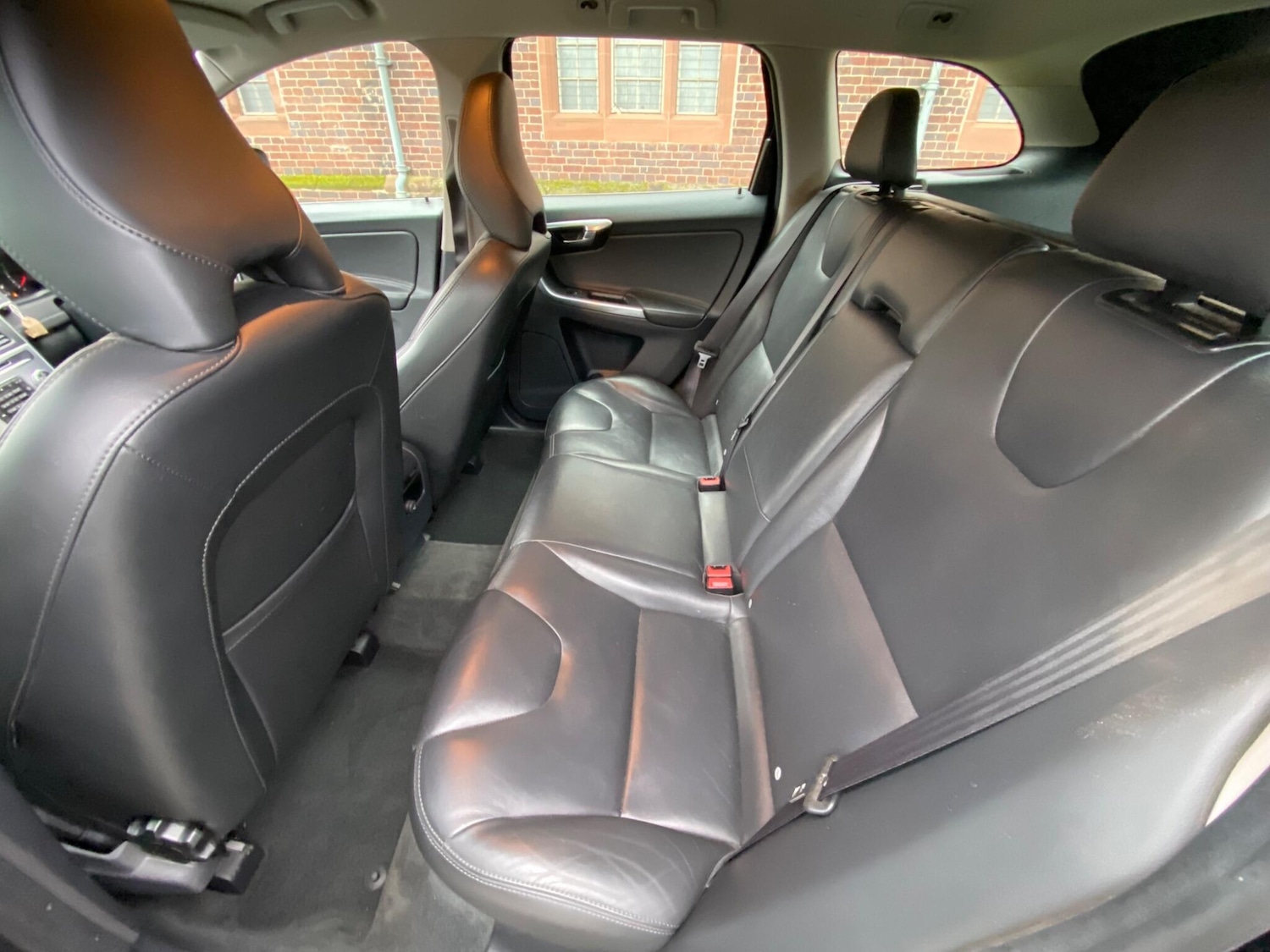 Used Volvo XC60 2017 for sale - 77633000: Photo 10