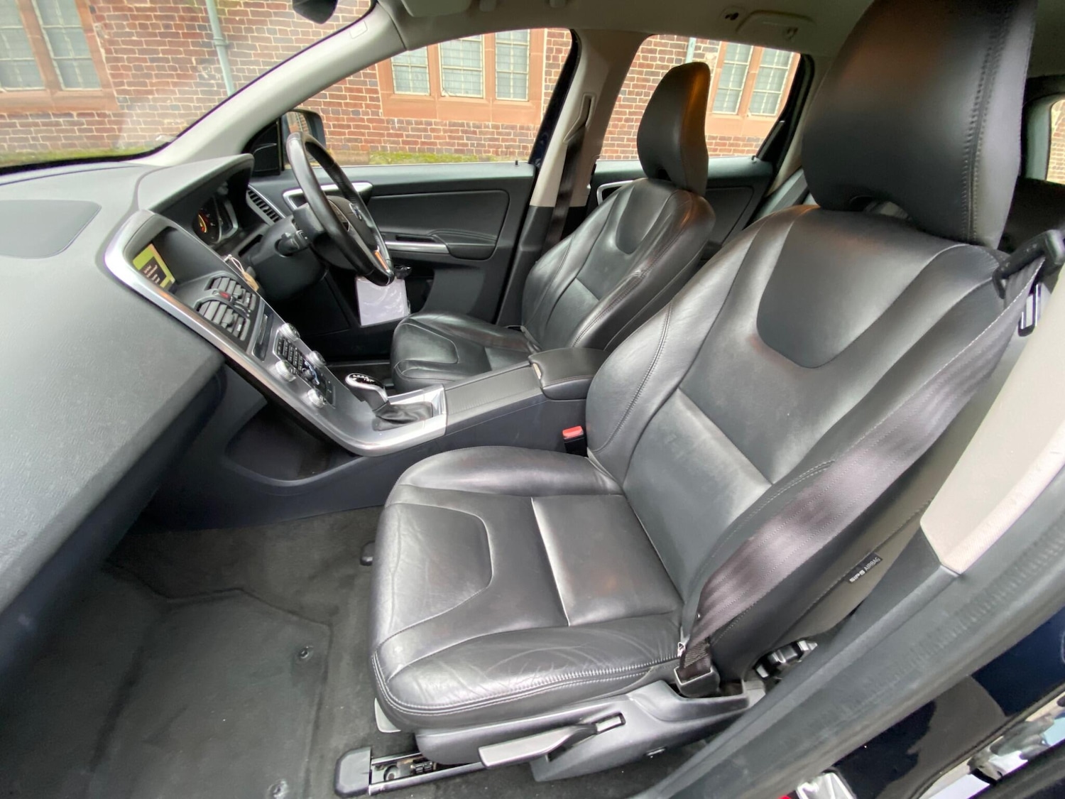 Used Volvo XC60 2017 for sale - 77633000: Photo 12